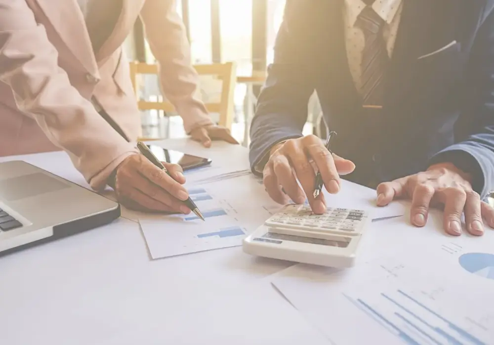 Jak współpracować z profesjonalistami, aby odzyskać należności i uporządkować finanse?