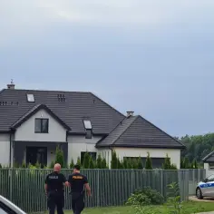 Niechciany lokator: Czy można legalnie wyrzucić go z domu?